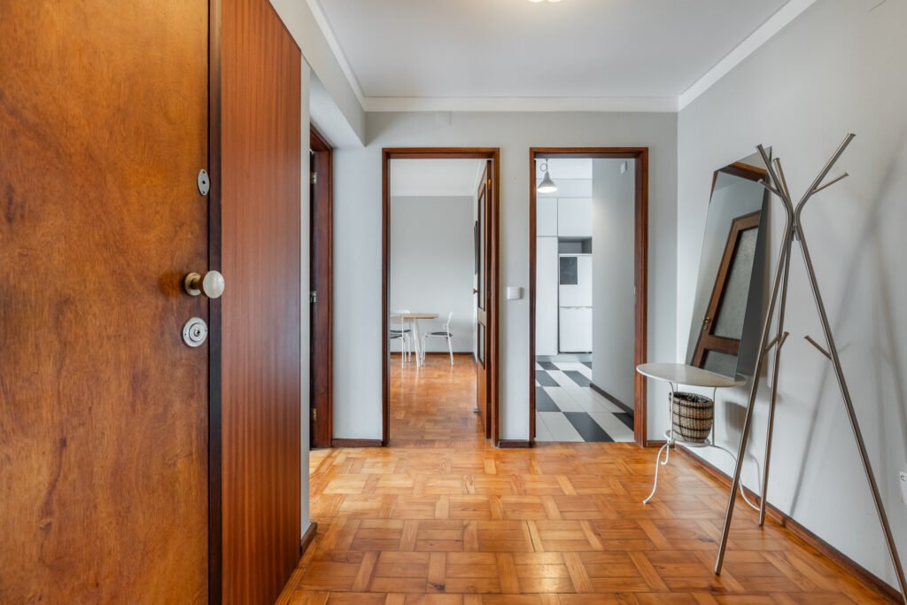 APARTAMNETO T3 NO CENTRO DO PORTO PARA VENDA POR 350,000€ APARTAMNETO T3 NO CENTRO DO PORTO PARA VENDA POR 350,000€