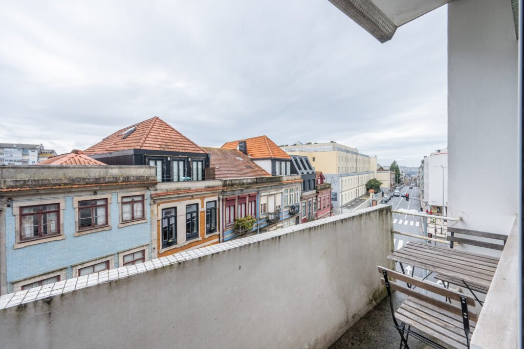 APARTAMNETO T3 NO CENTRO DO PORTO PARA VENDA POR 350,000€ APARTAMNETO T3 NO CENTRO DO PORTO PARA VENDA POR 350,000€