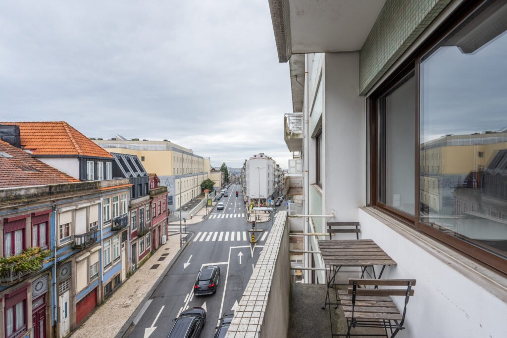 APARTAMNETO T3 NO CENTRO DO PORTO PARA VENDA POR 350,000€ APARTAMNETO T3 NO CENTRO DO PORTO PARA VENDA POR 350,000€